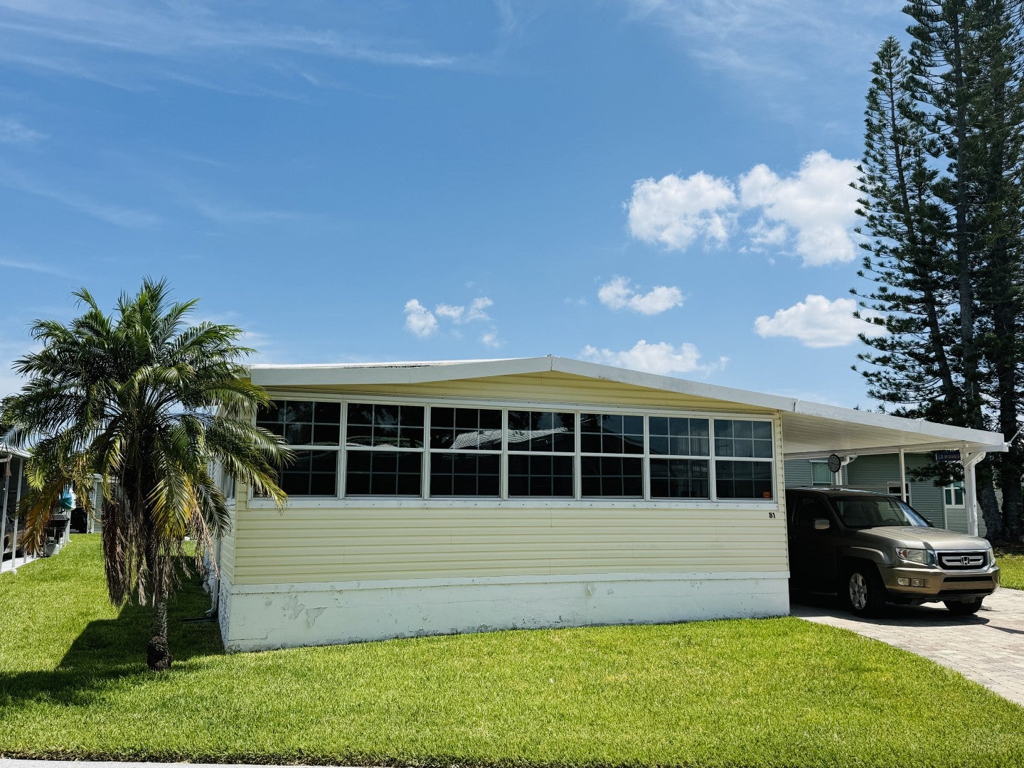 81 S. Harbor Drive — photo