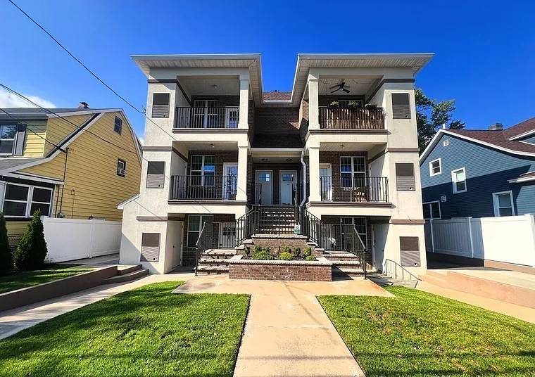 1131 Forest Ave — photo
