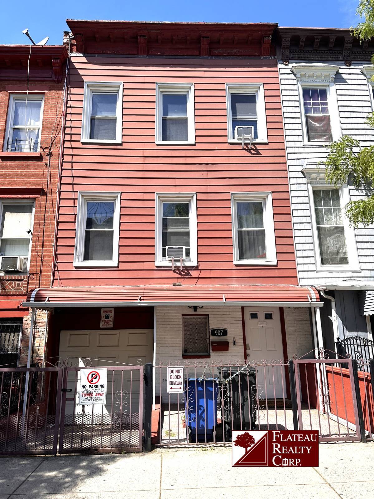 907 Herkimer St. — photo