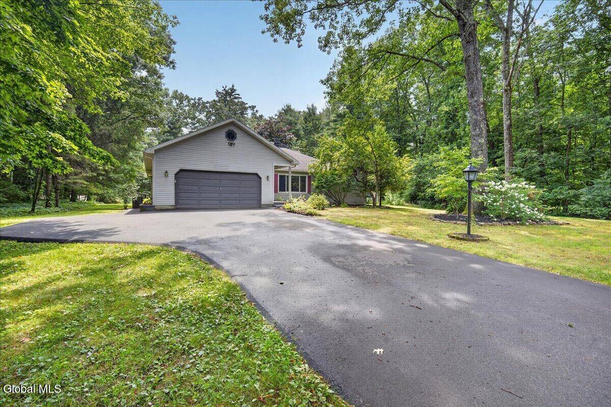 21 Knollwood Drive — photo