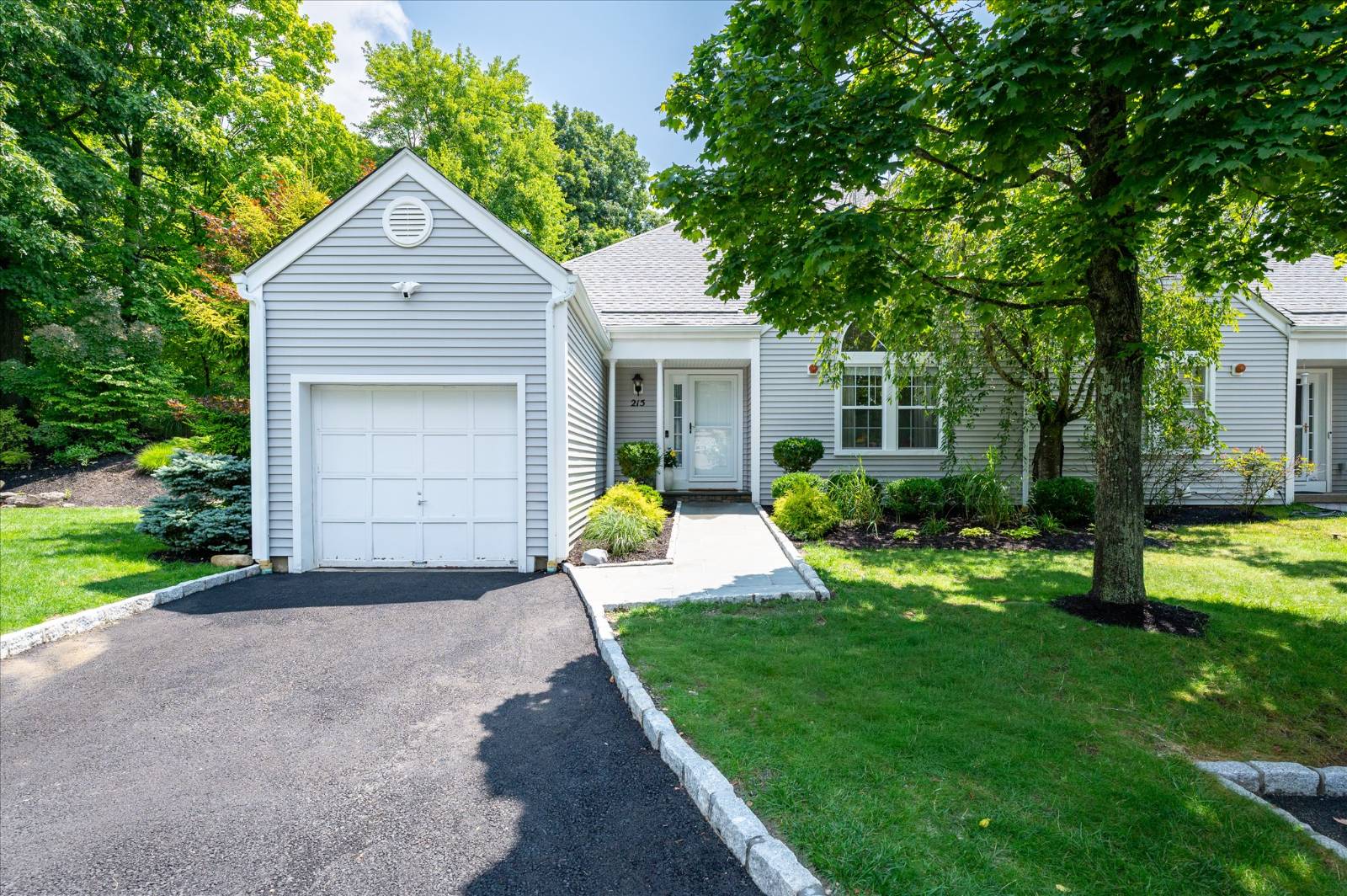 215 Sandpiper Court — photo