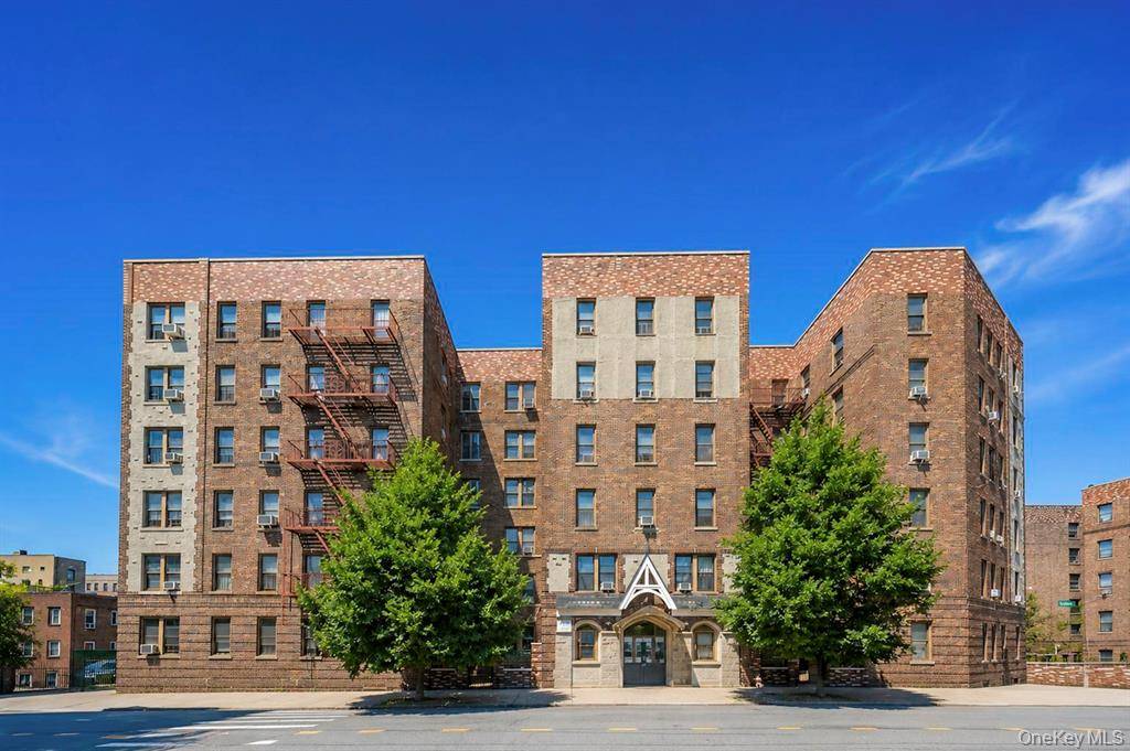 2925 Matthews Avenue 2H — photo