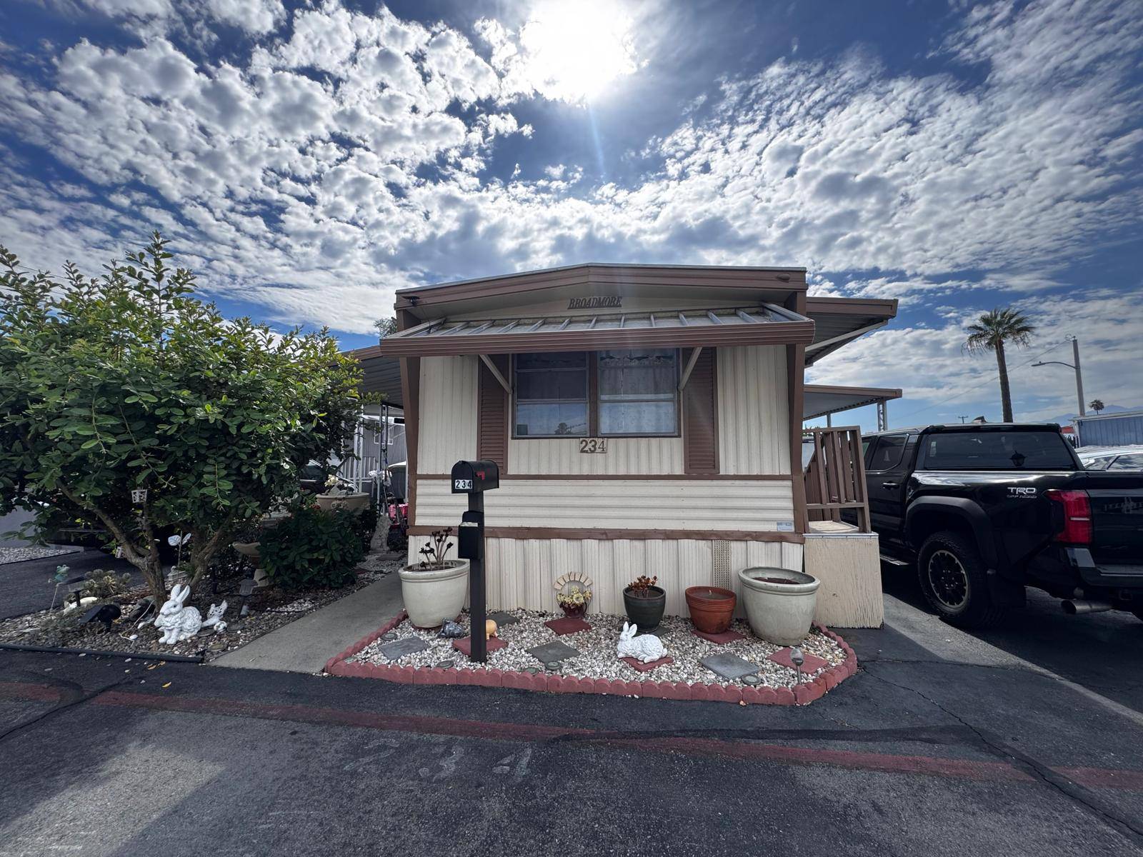 1045 N Azusa Ave Space 234 — photo