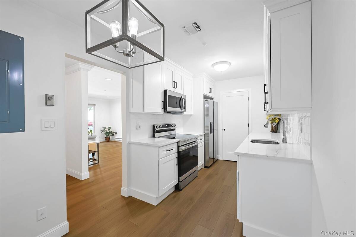 708 W Cabot Court 708 — photo