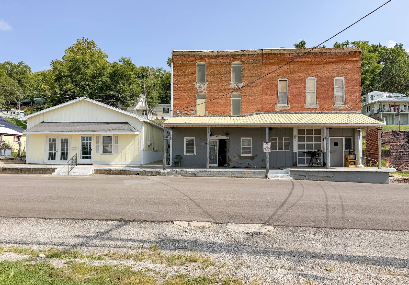 107 E Harrison Street, Brunswick, MO 65236 — photo 2
