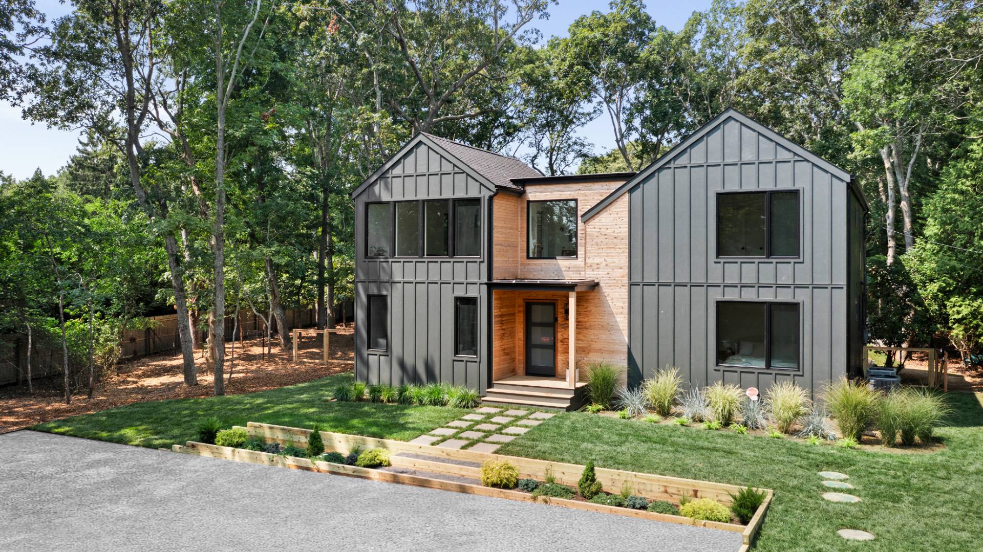 21 Three Mile Harbor Dr — photo