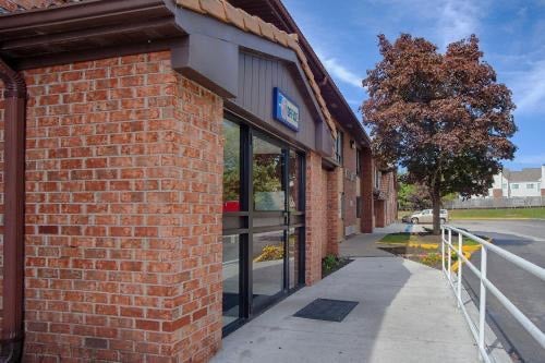 6577 Baptist Way — photo