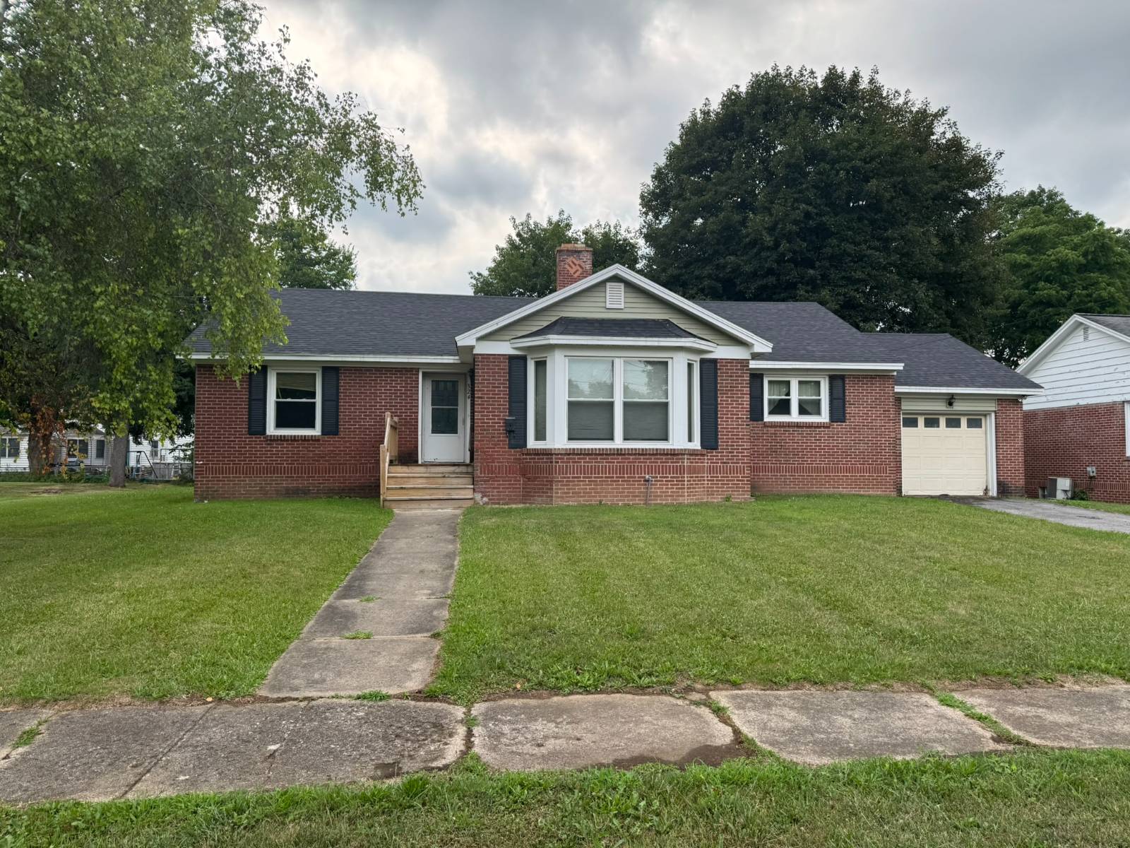 324 Academy Pl — photo