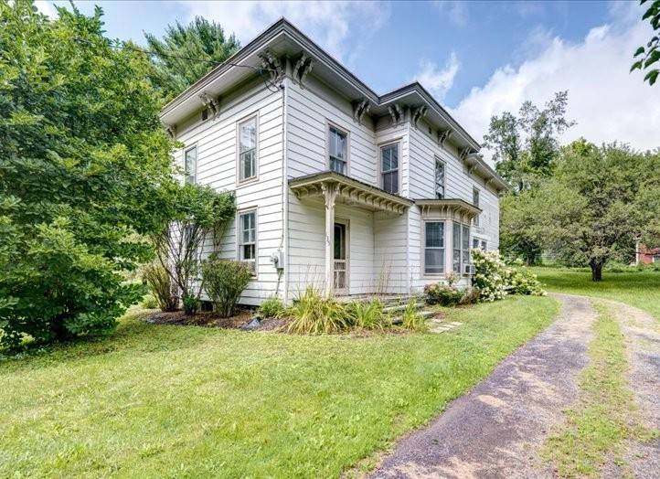 135 Schoolhouse Road — photo
