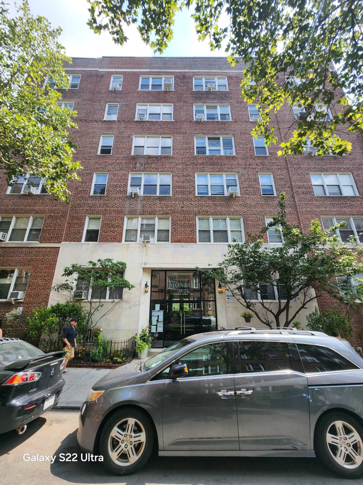 35-21 79st 1L — photo