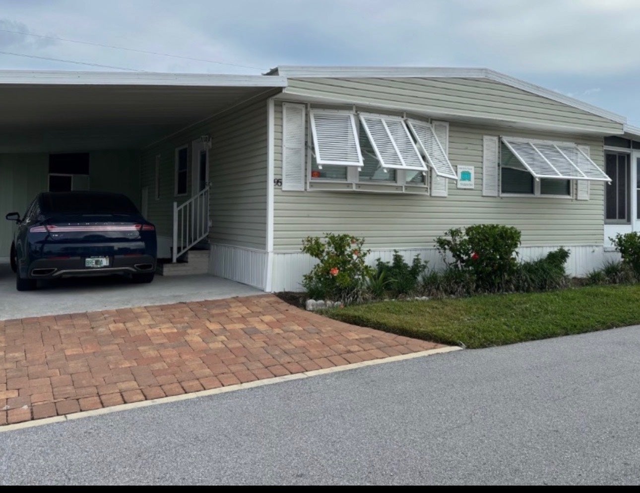 95 N. Harbor Drive — photo