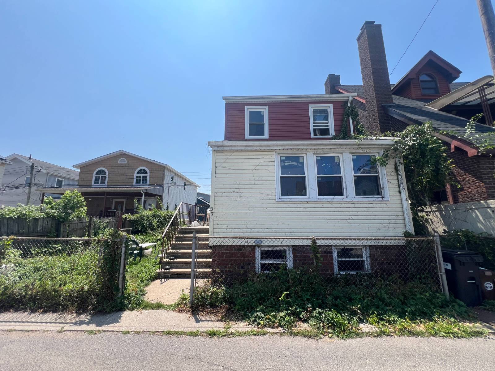 37 Eaton Ct — photo