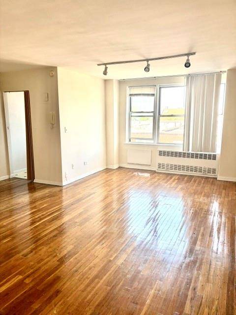 1580 East 13 Street 4N — photo