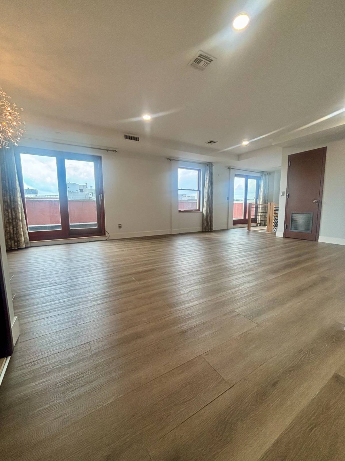 2381 Ocean Avenue 7D — photo