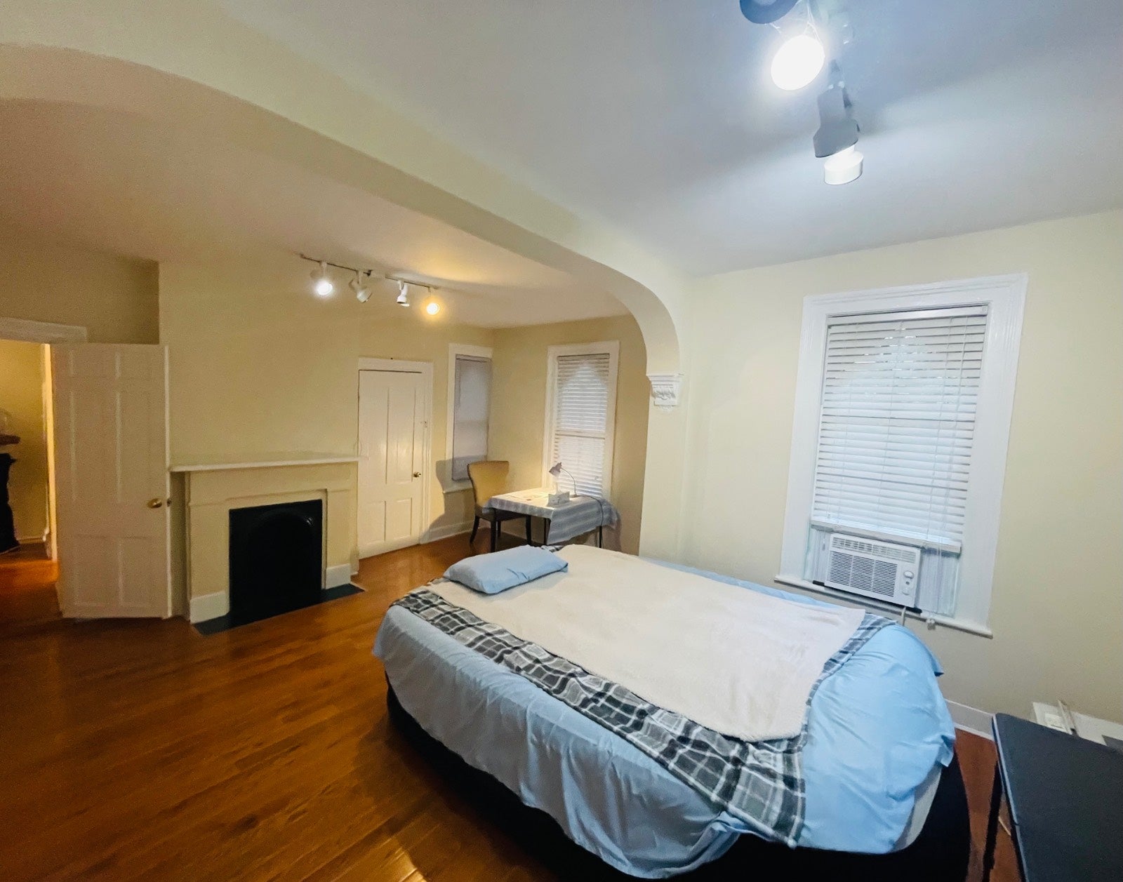 82 Fairview Pl — photo