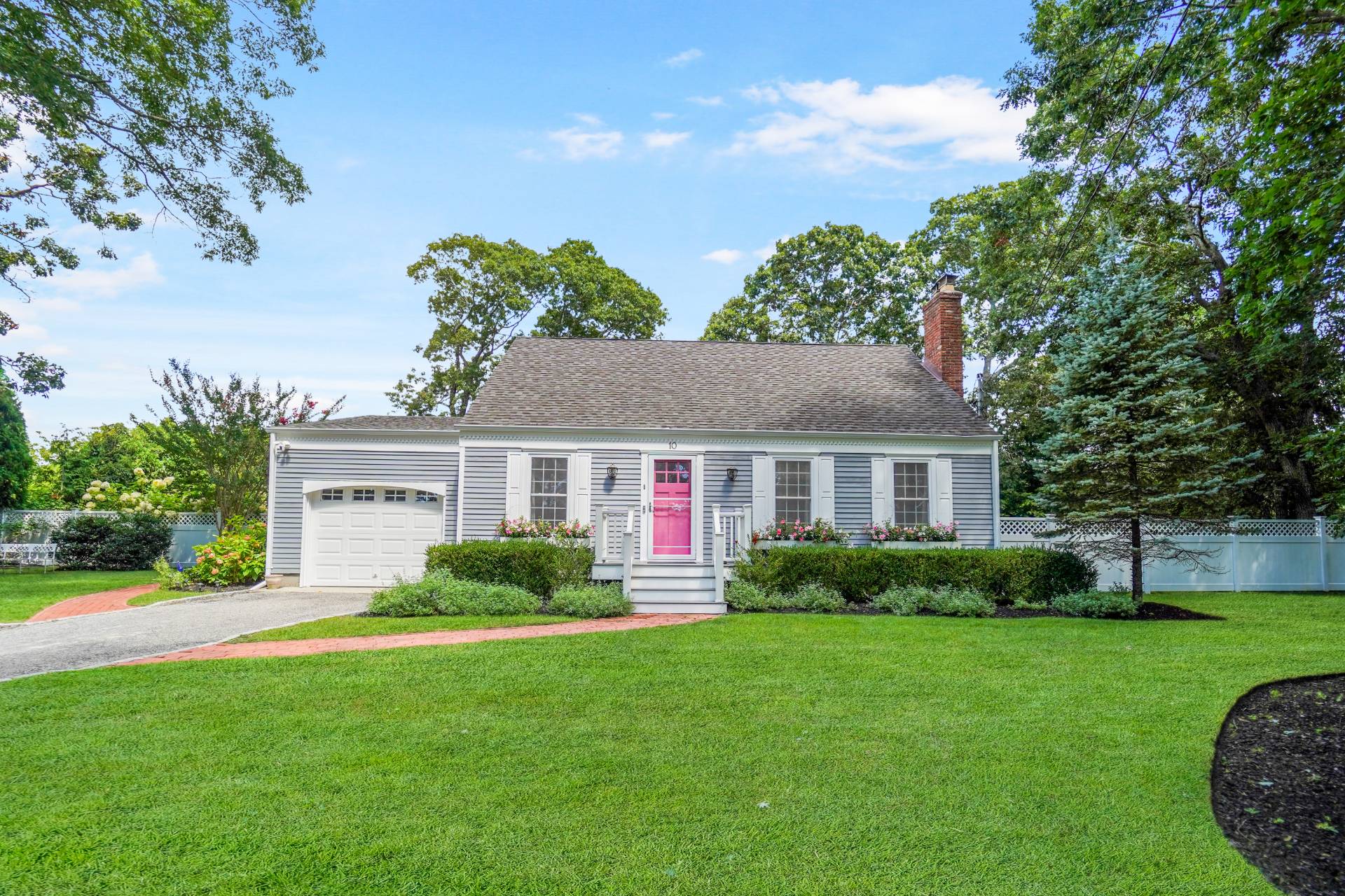 10 Tall Oak Ln — photo