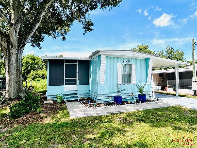 203 Irwin Dr — photo
