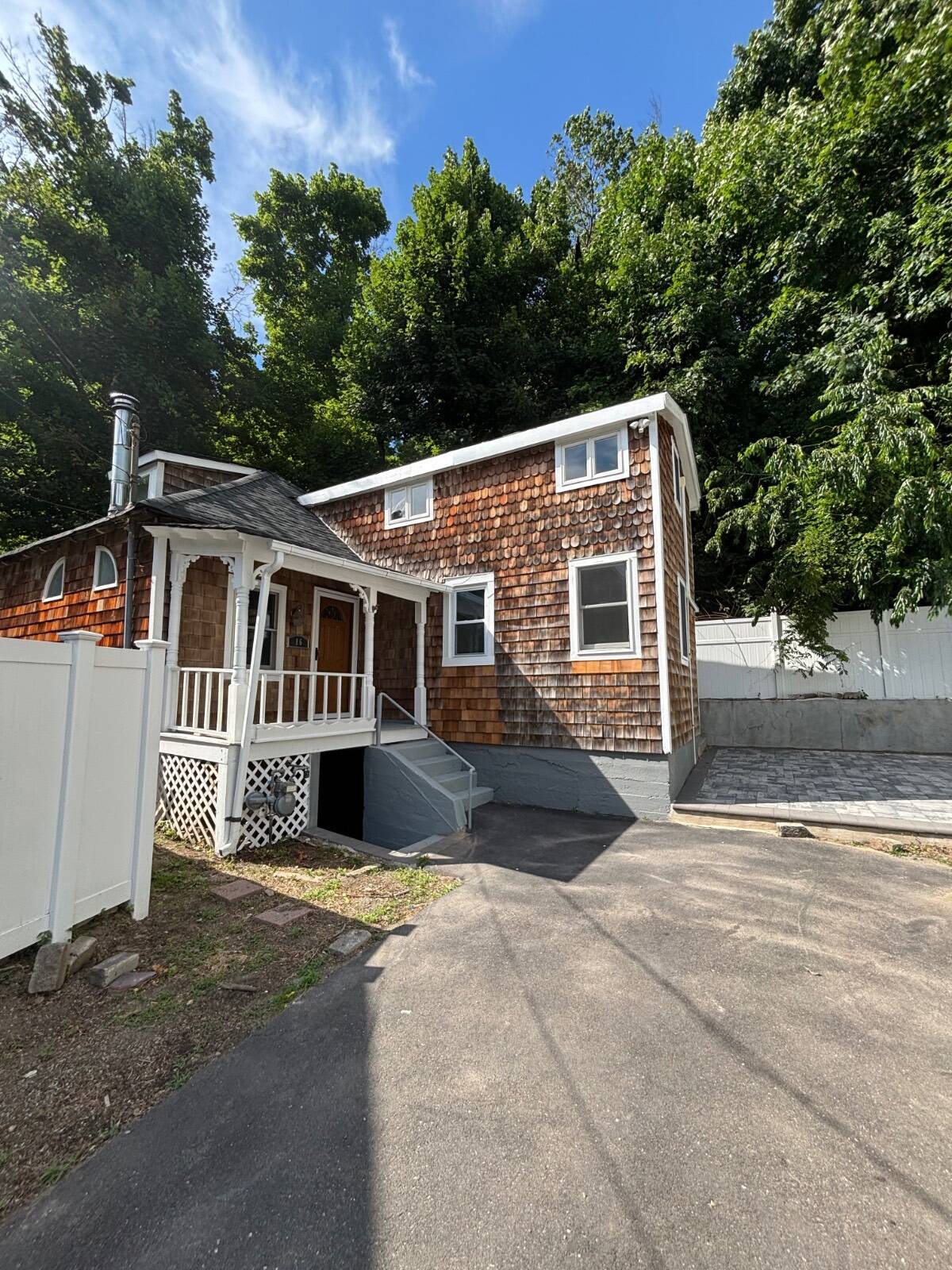 16 Herb Hill Rd — photo