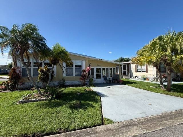 8775 20th Street Lot 417 — photo