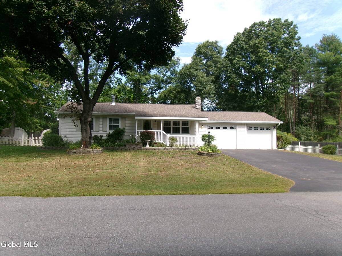 62 Margaret Drive — photo
