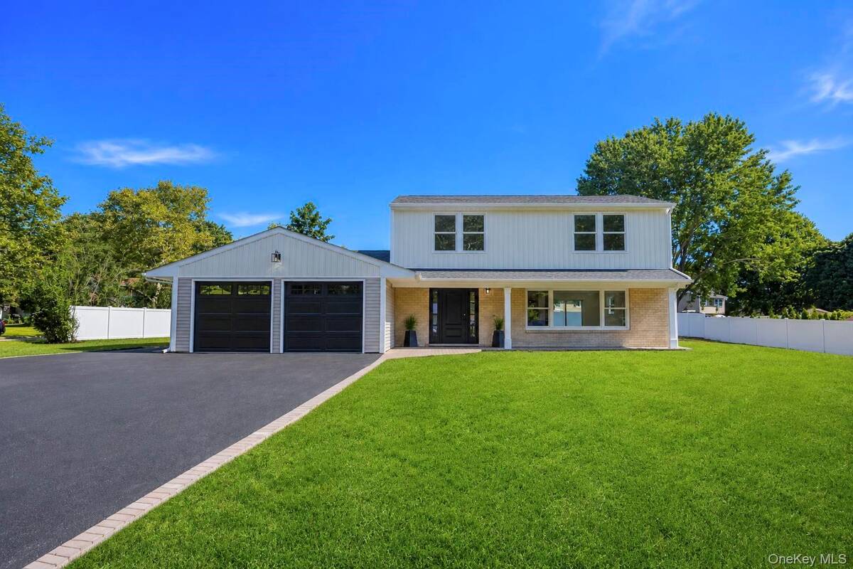 25 Crater Lake Drive — photo