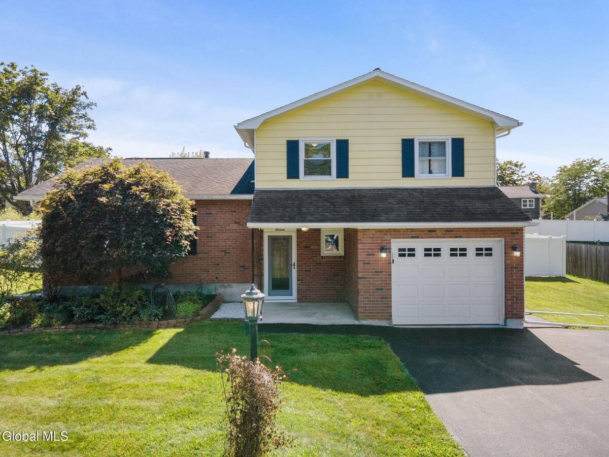 16 Sherbrook Drive — photo