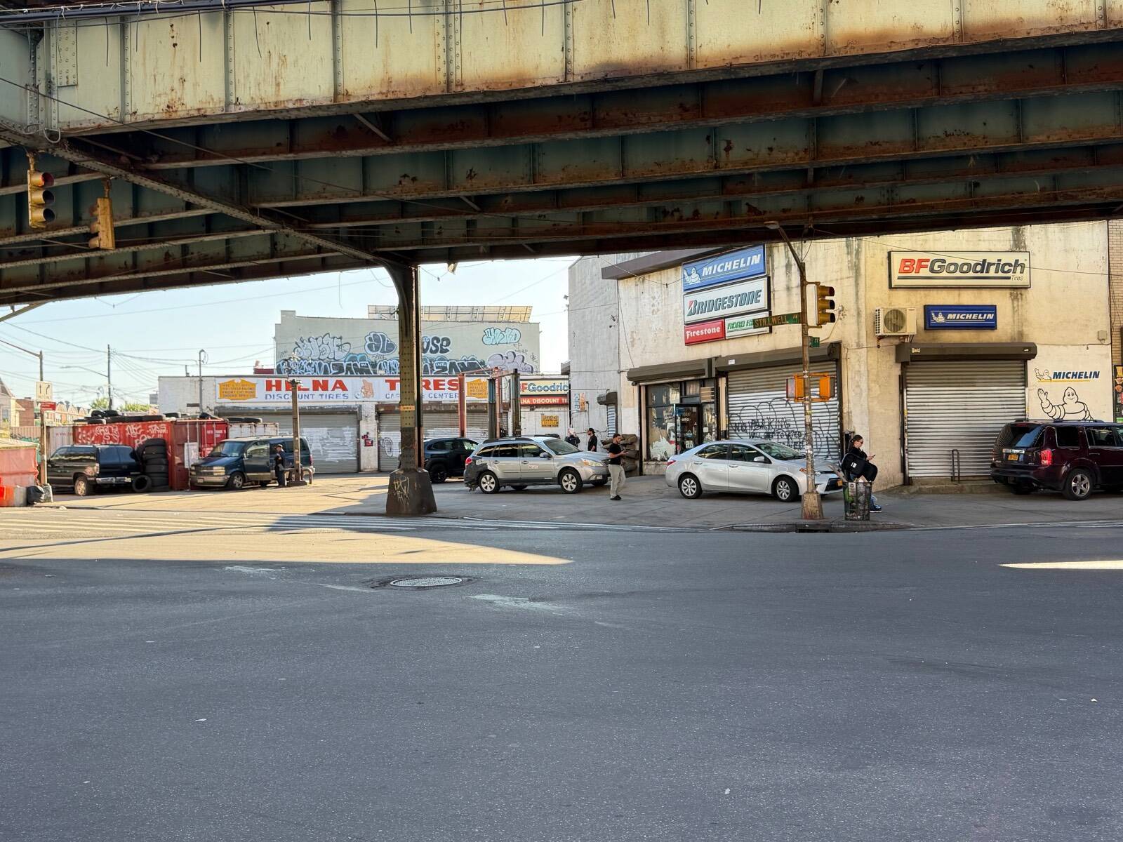 2050 Stillwell Avenue — photo