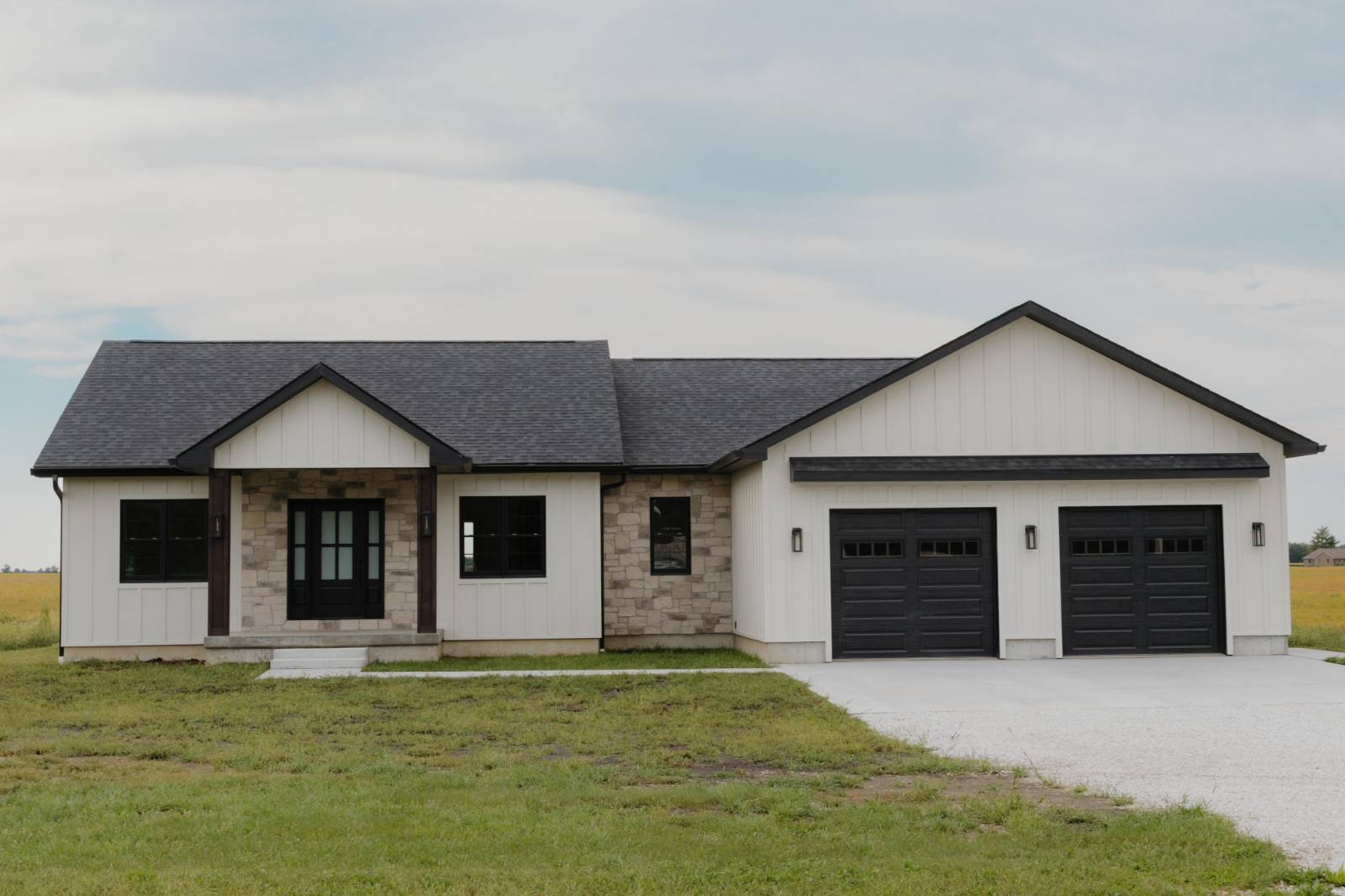 320 Main St, Camp Point, IL 62320 — photo 2