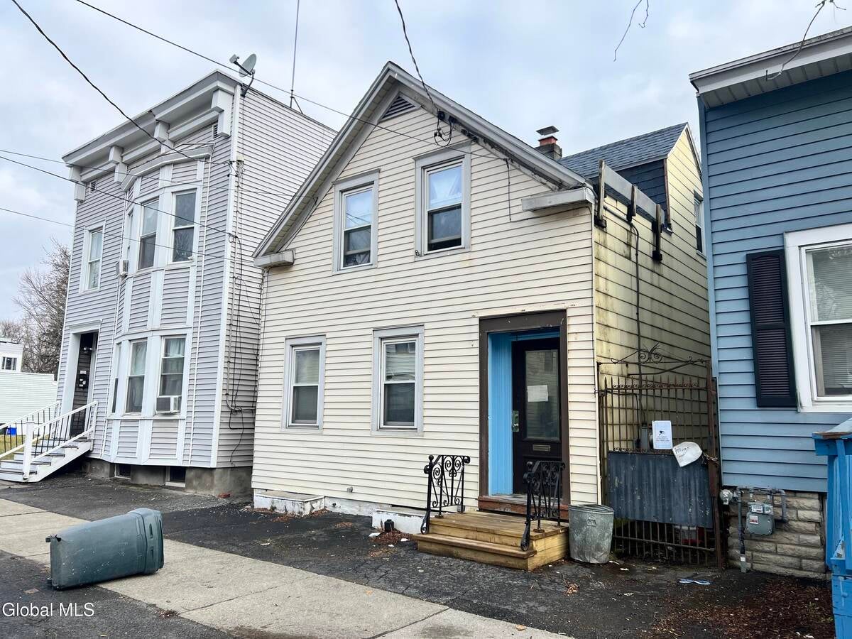 479 3rd Street — photo