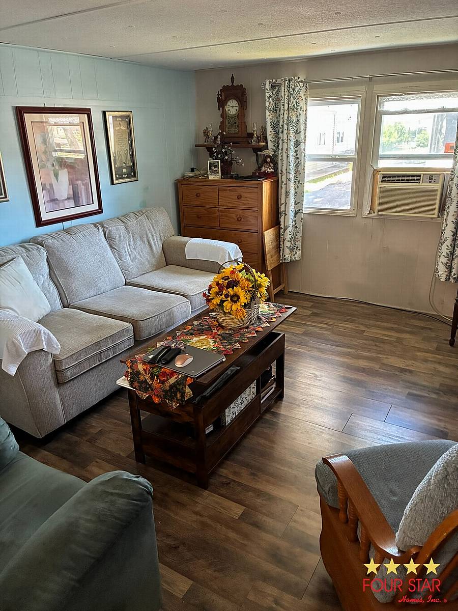 2611 Azalea Pl — photo