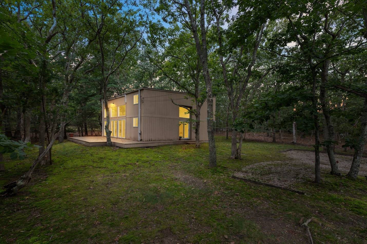9 Beverly Road — photo