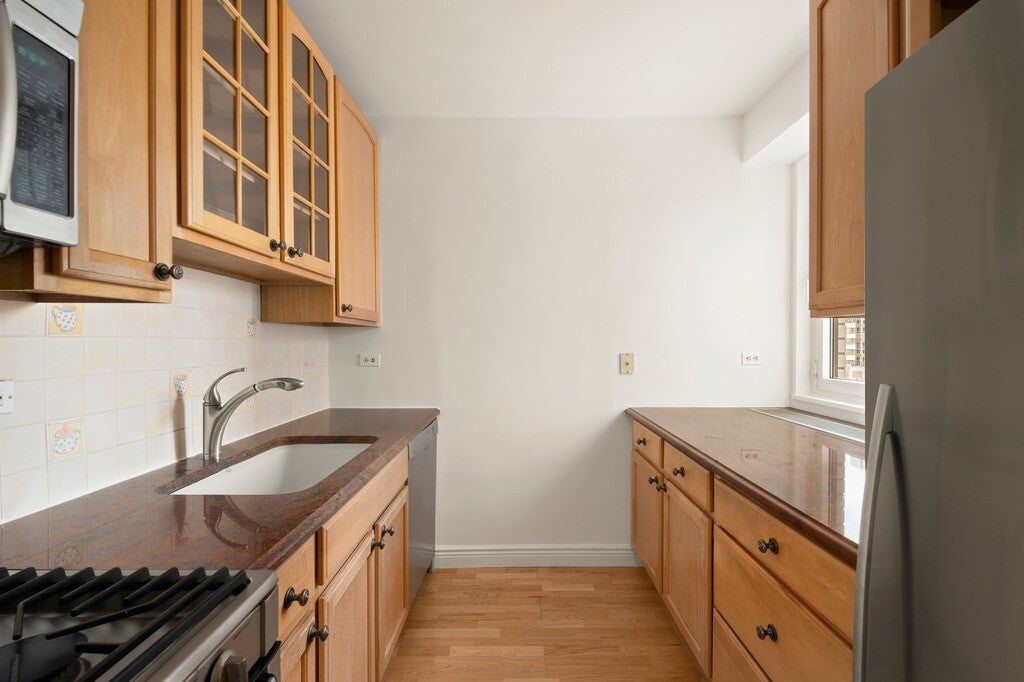 303 East 57th Street 12D — photo