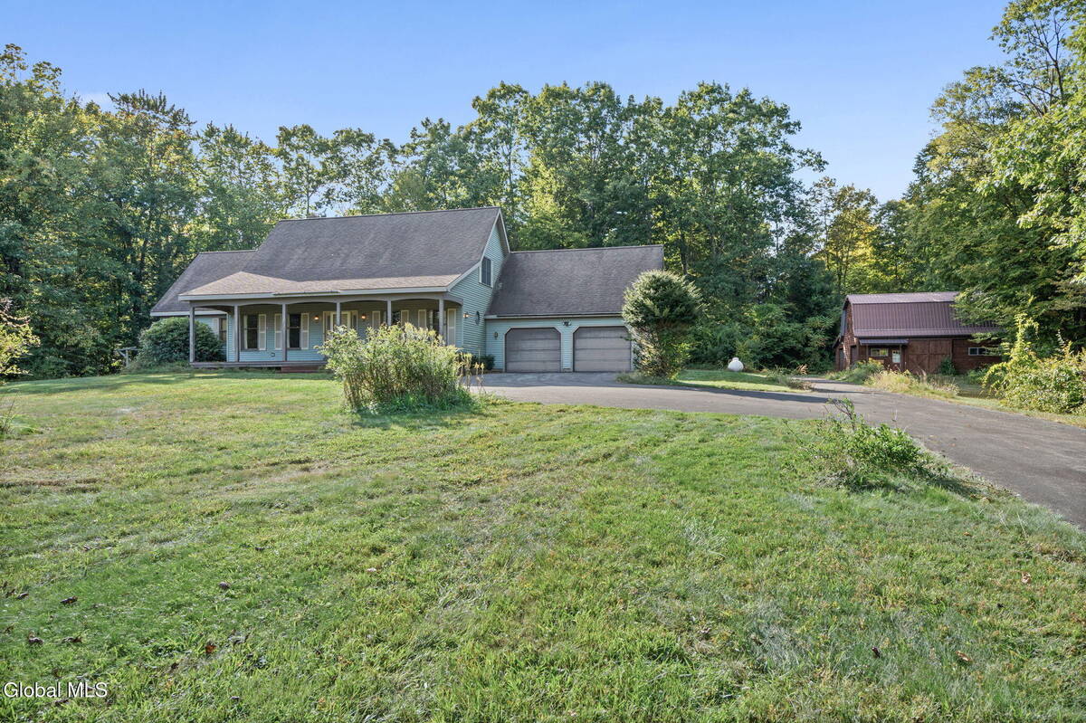 5525 Mack Road — photo