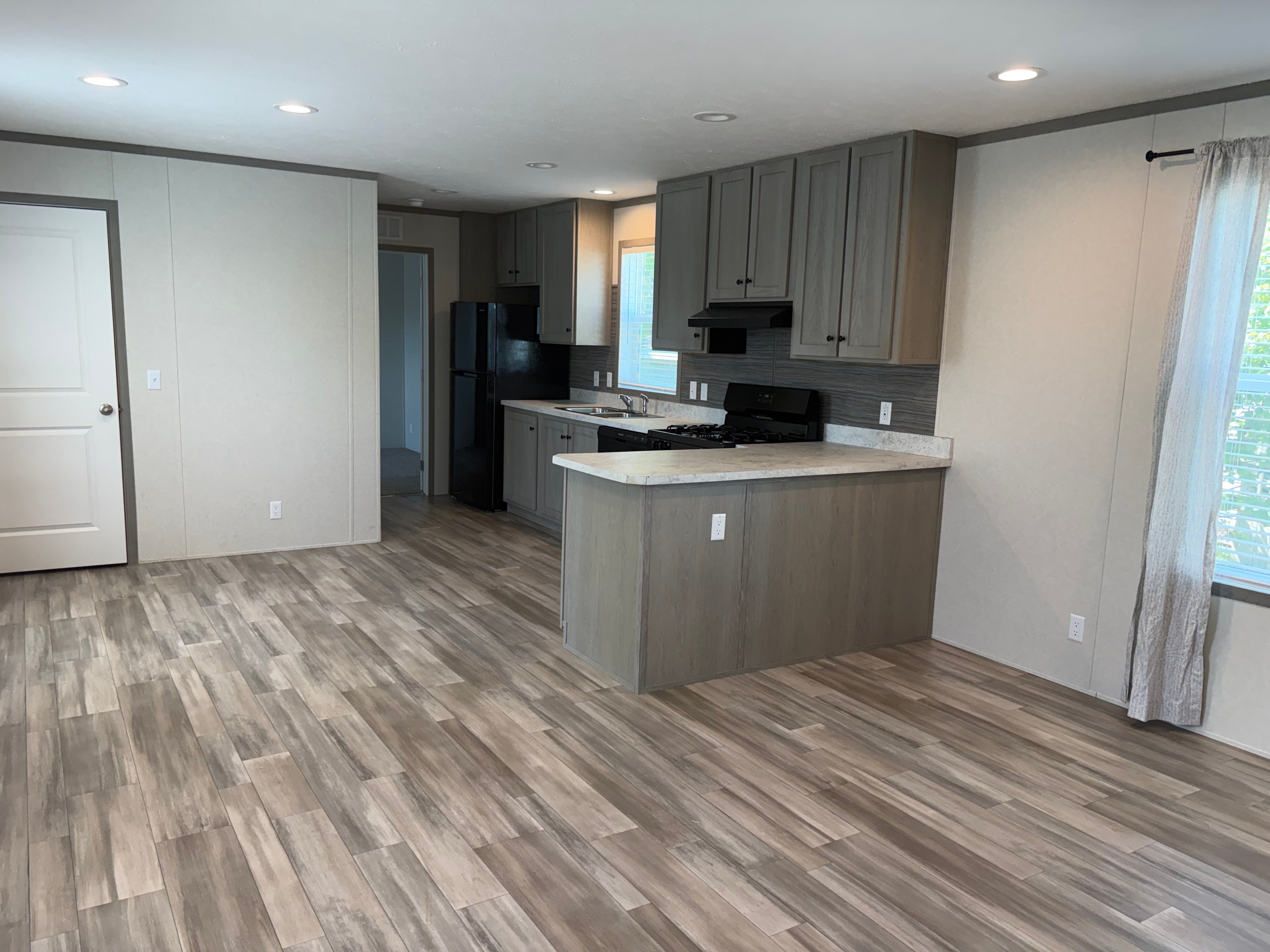 59121 Faye 0311 — photo