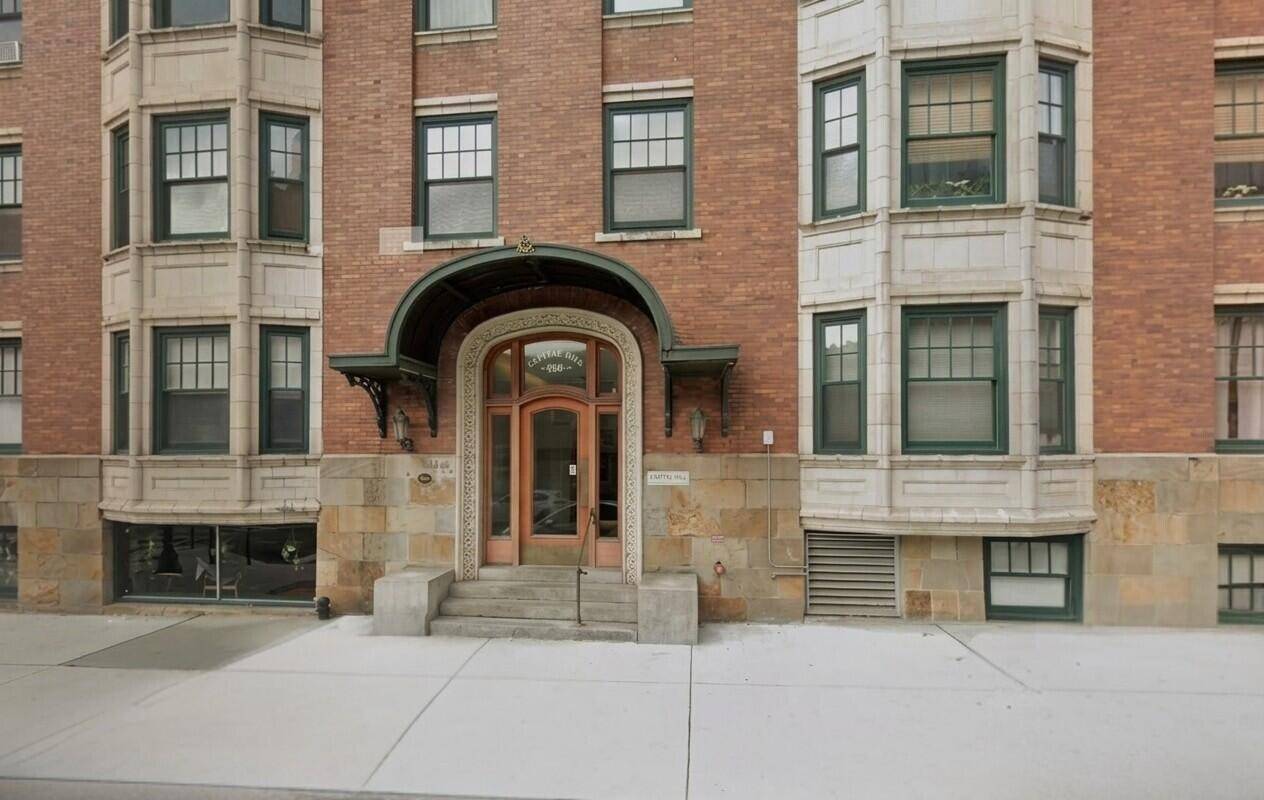 352 State St Apt 3 — photo