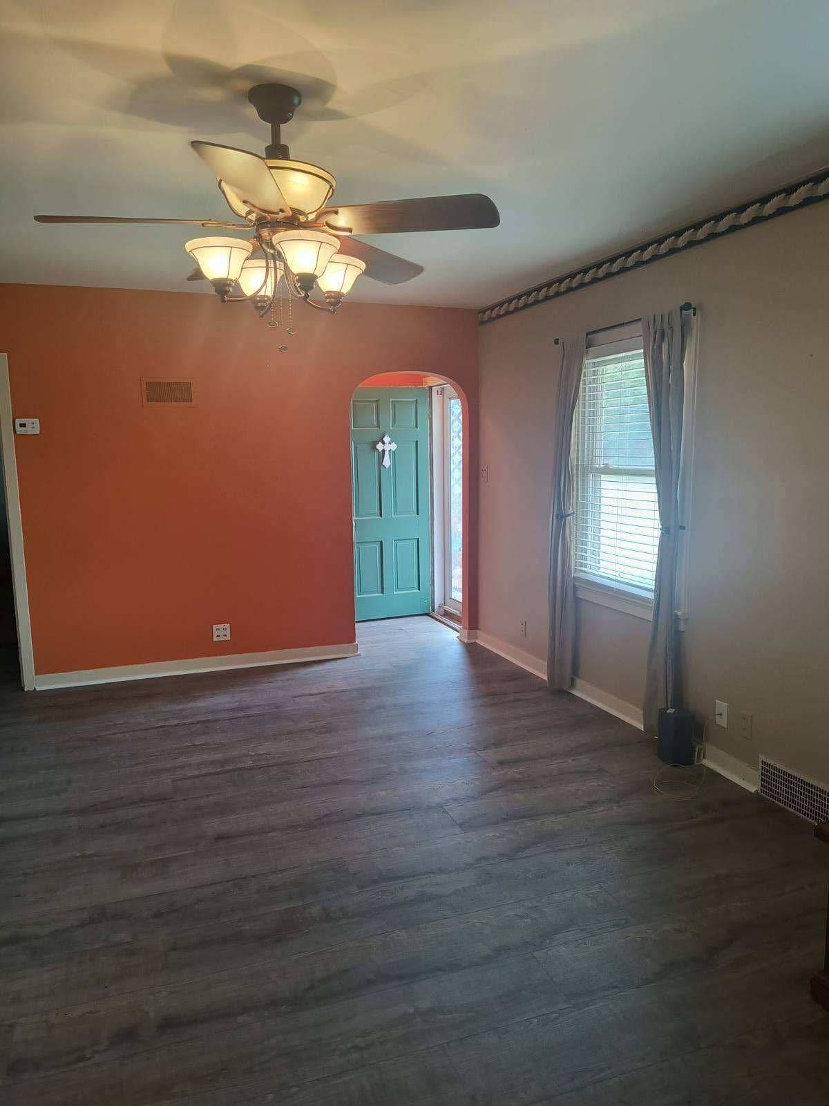 800 East Broadway, Fairview, OK 73737 — photo 2