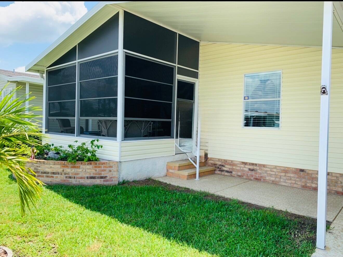 107 Jacaranda Way 95 — photo