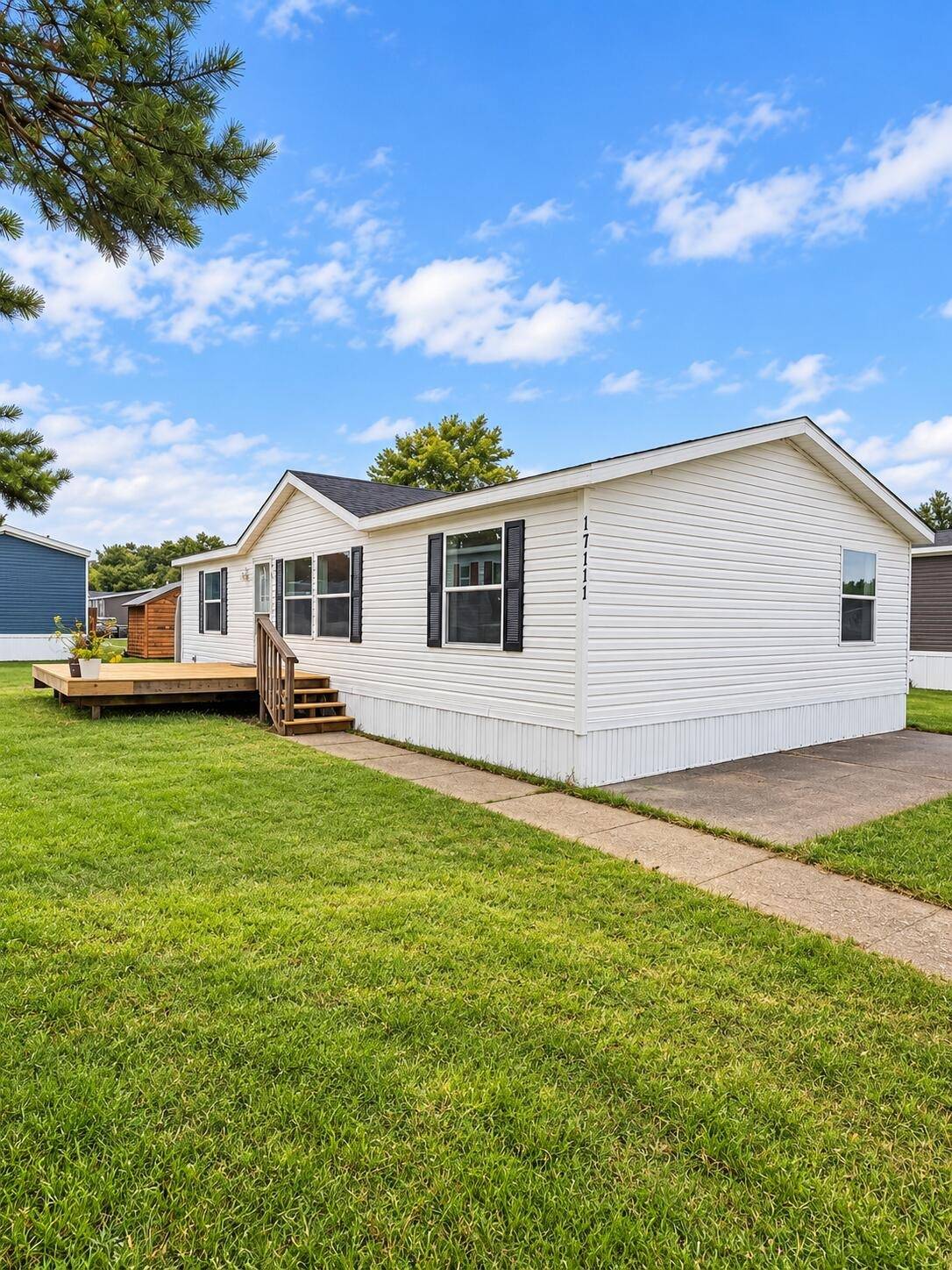 17111 Michigan Dr — photo