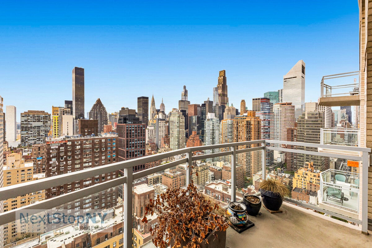 400 East 56th Street 34P — photo
