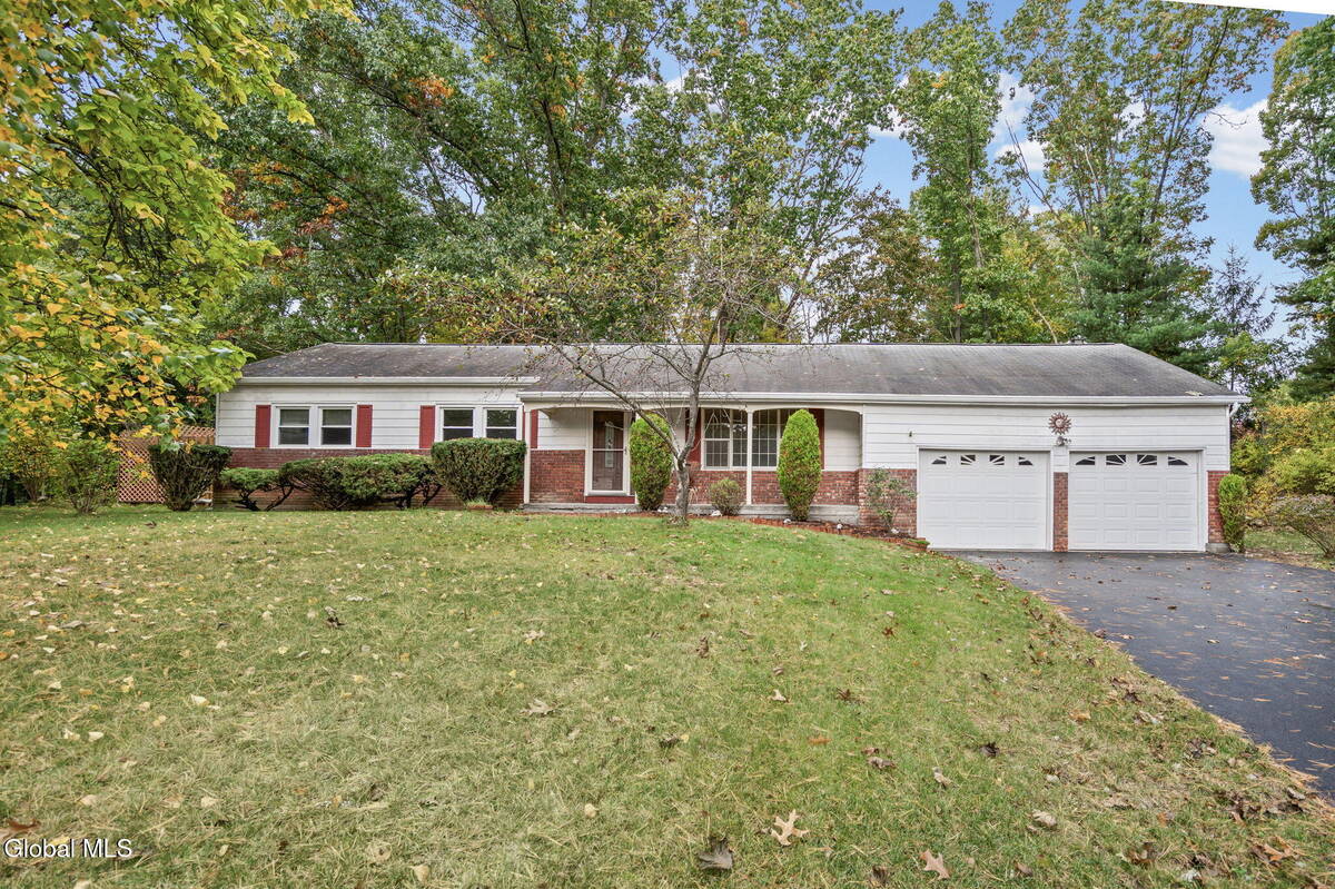 6 Holly Court — photo