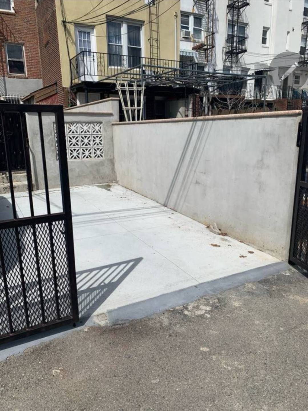 2135 28th Parking Space Only! — photo