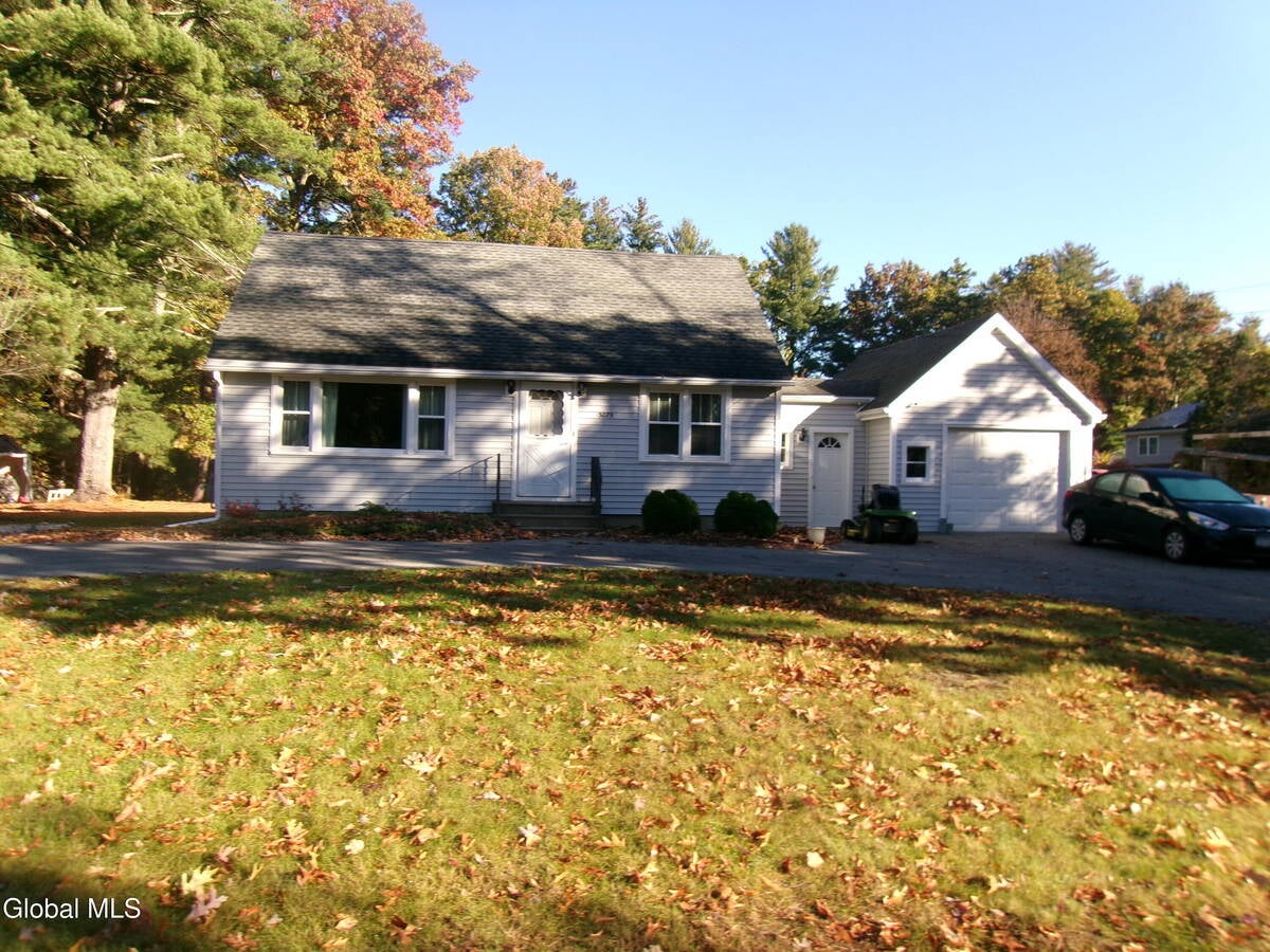 3075 Sunset Lane — photo