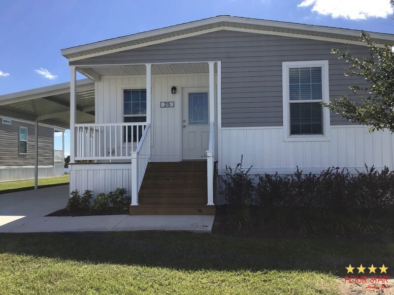 25 Live Bait Drive — photo