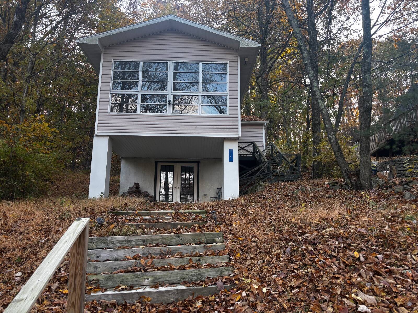 17 Lake Claire Dr — photo