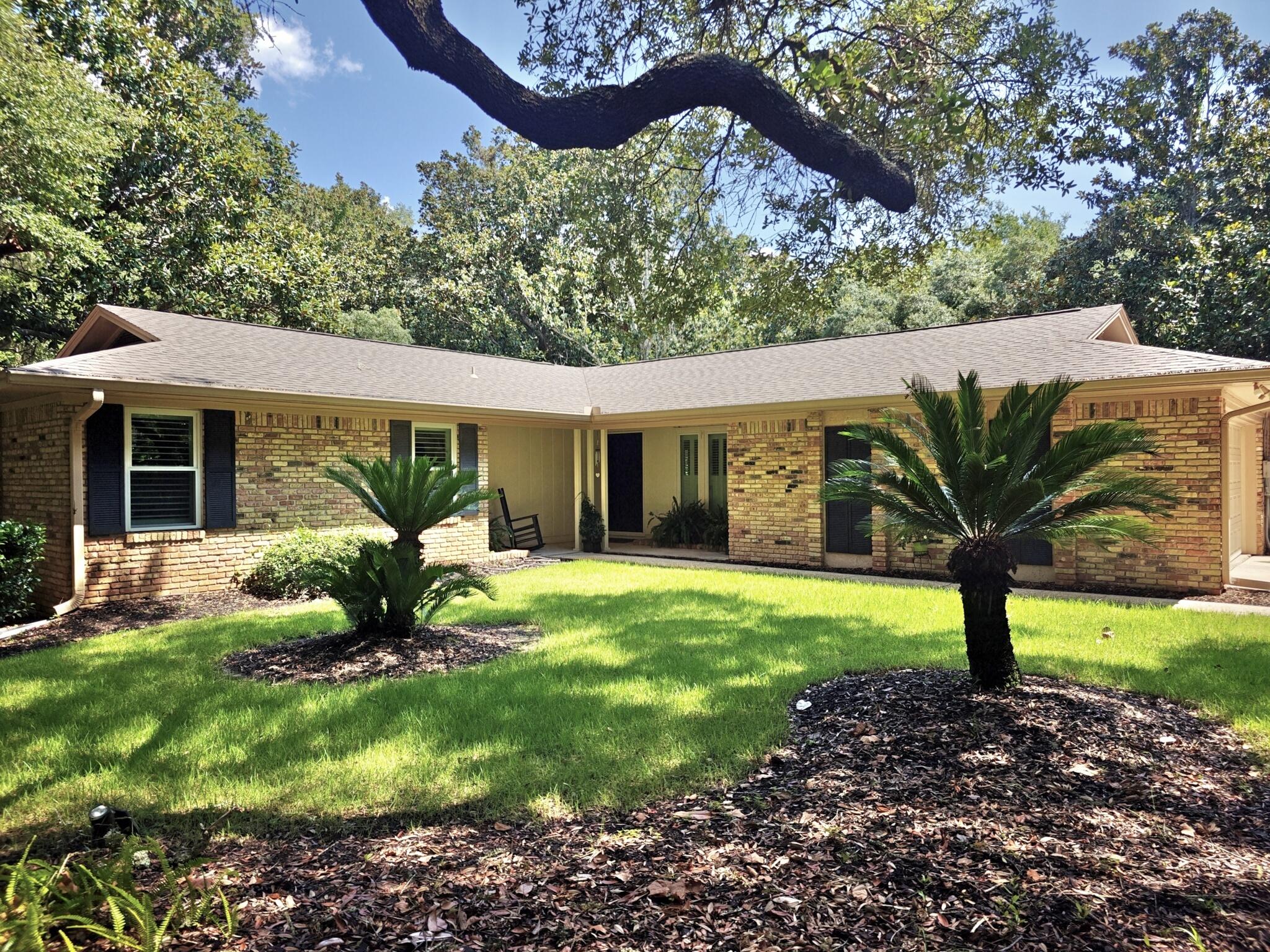1559 Oak Shore Drive — photo