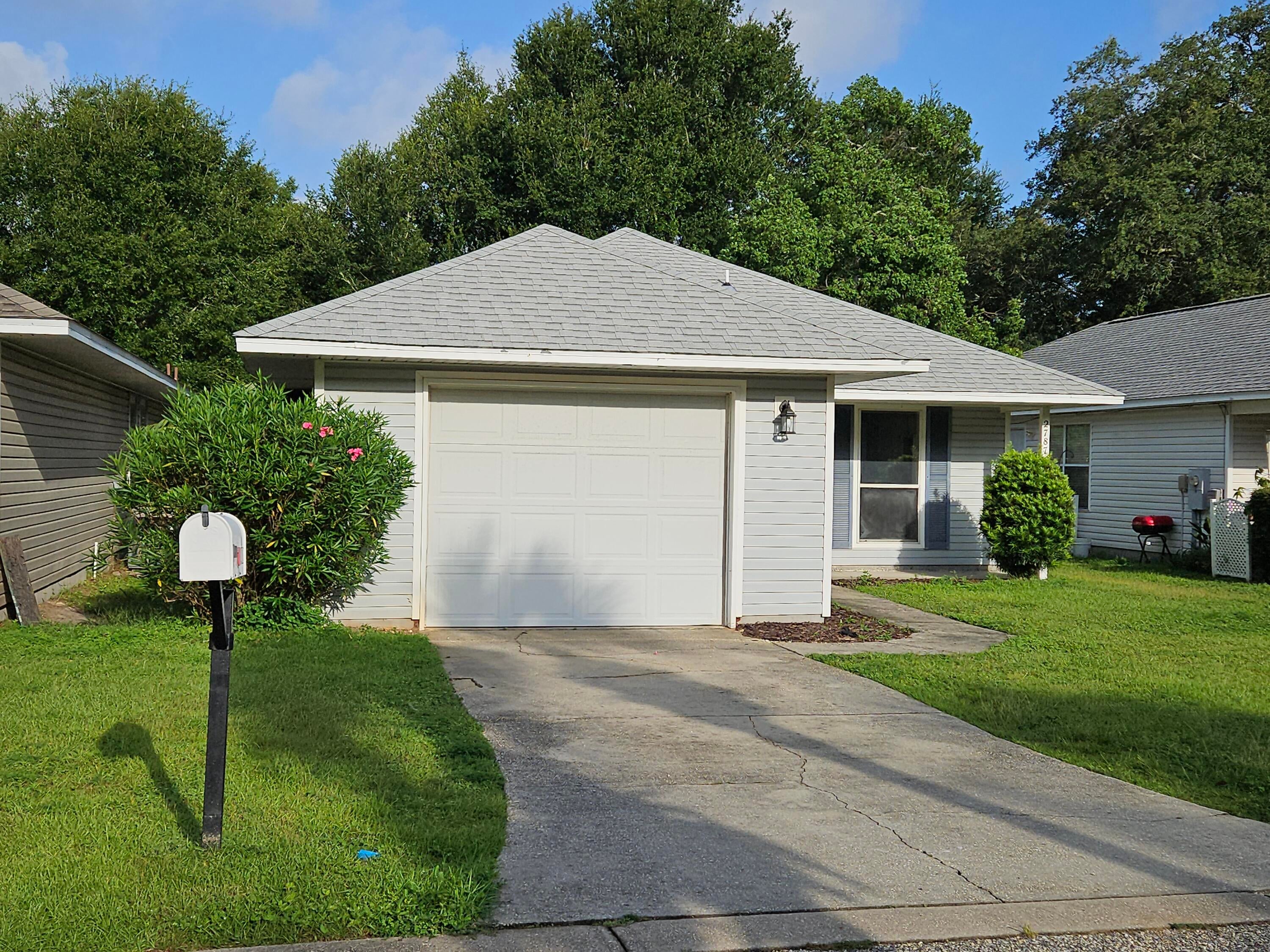Home in Navarre, FL 32566 — photo 2