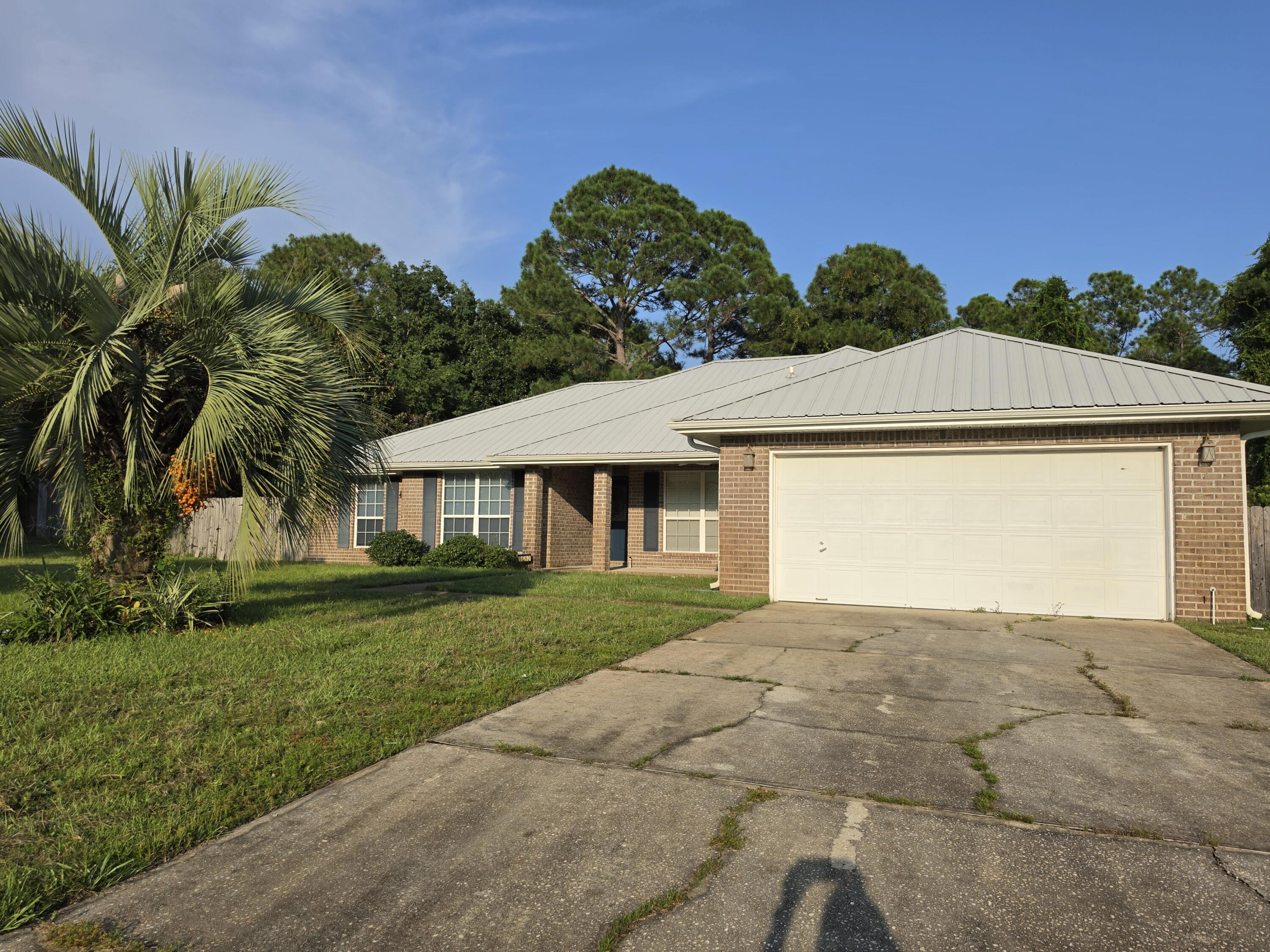1682 Village Parkway — photo