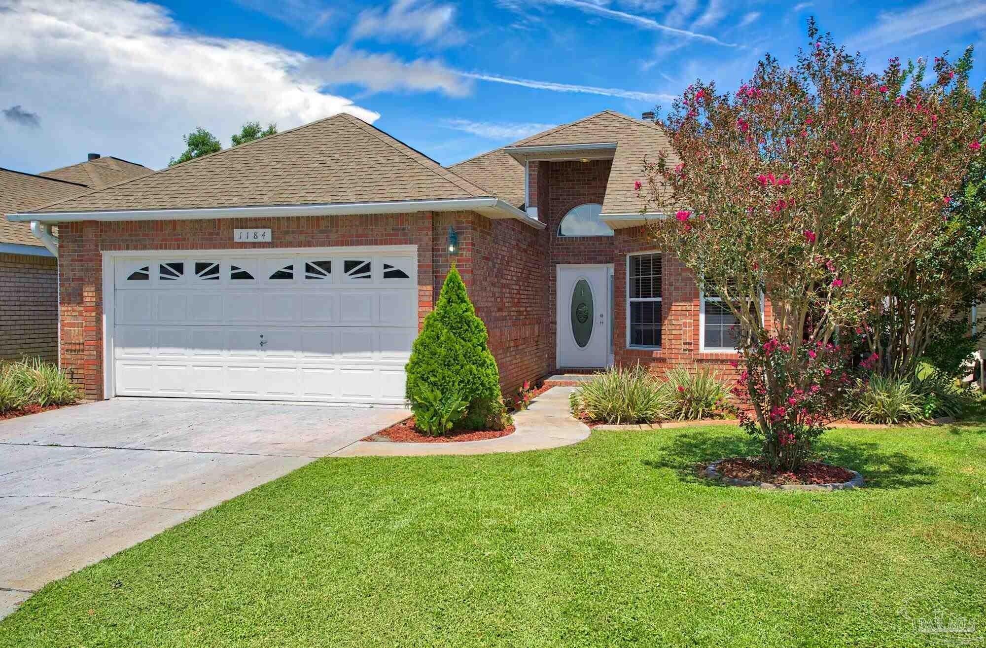 1184 Longwood Drive — photo
