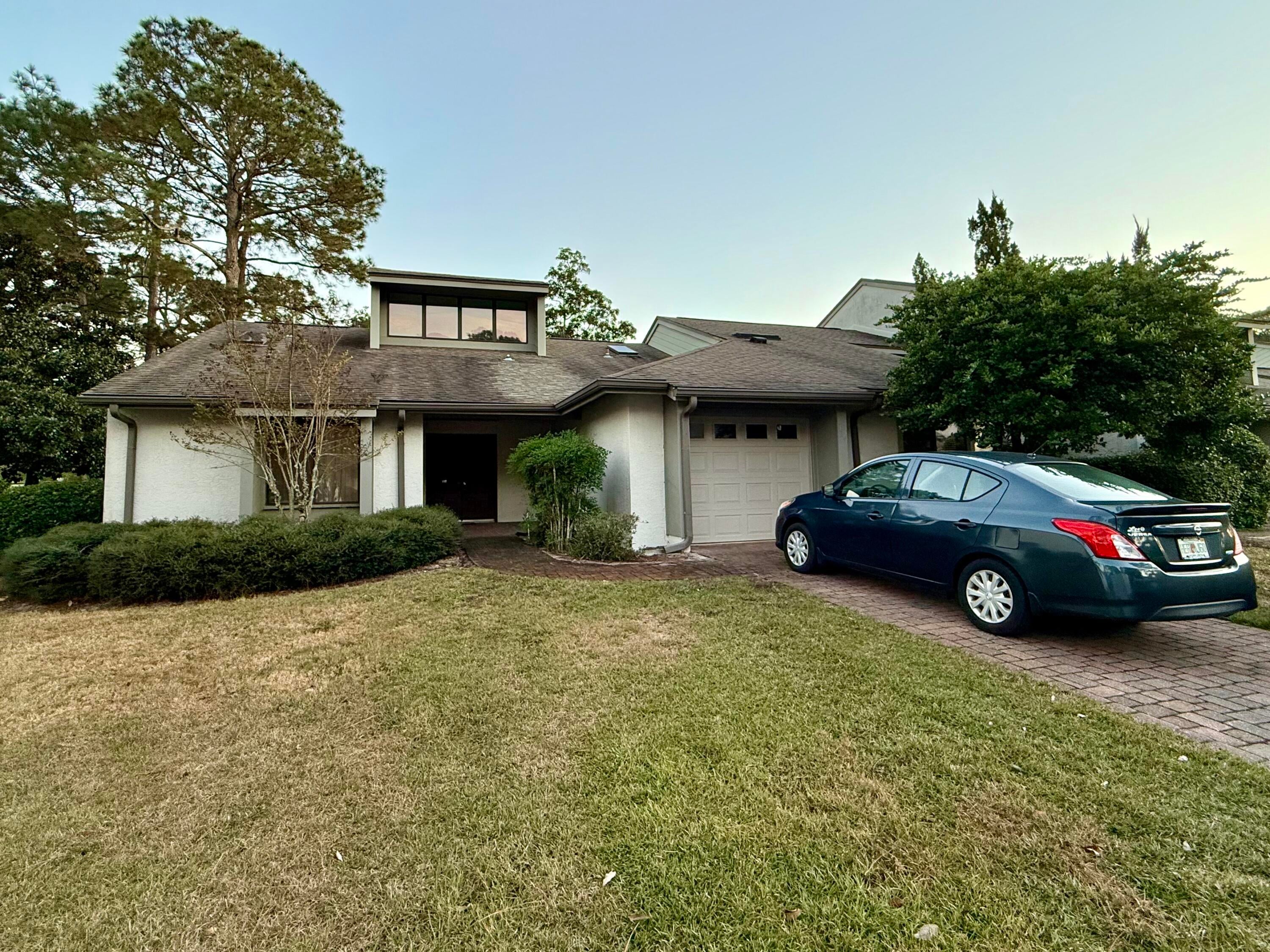 136 Glen Eagles Drive Drive — photo