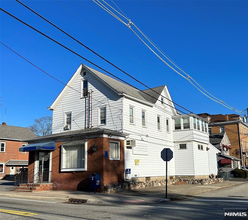 636 Ringwood Avenue 1 — photo